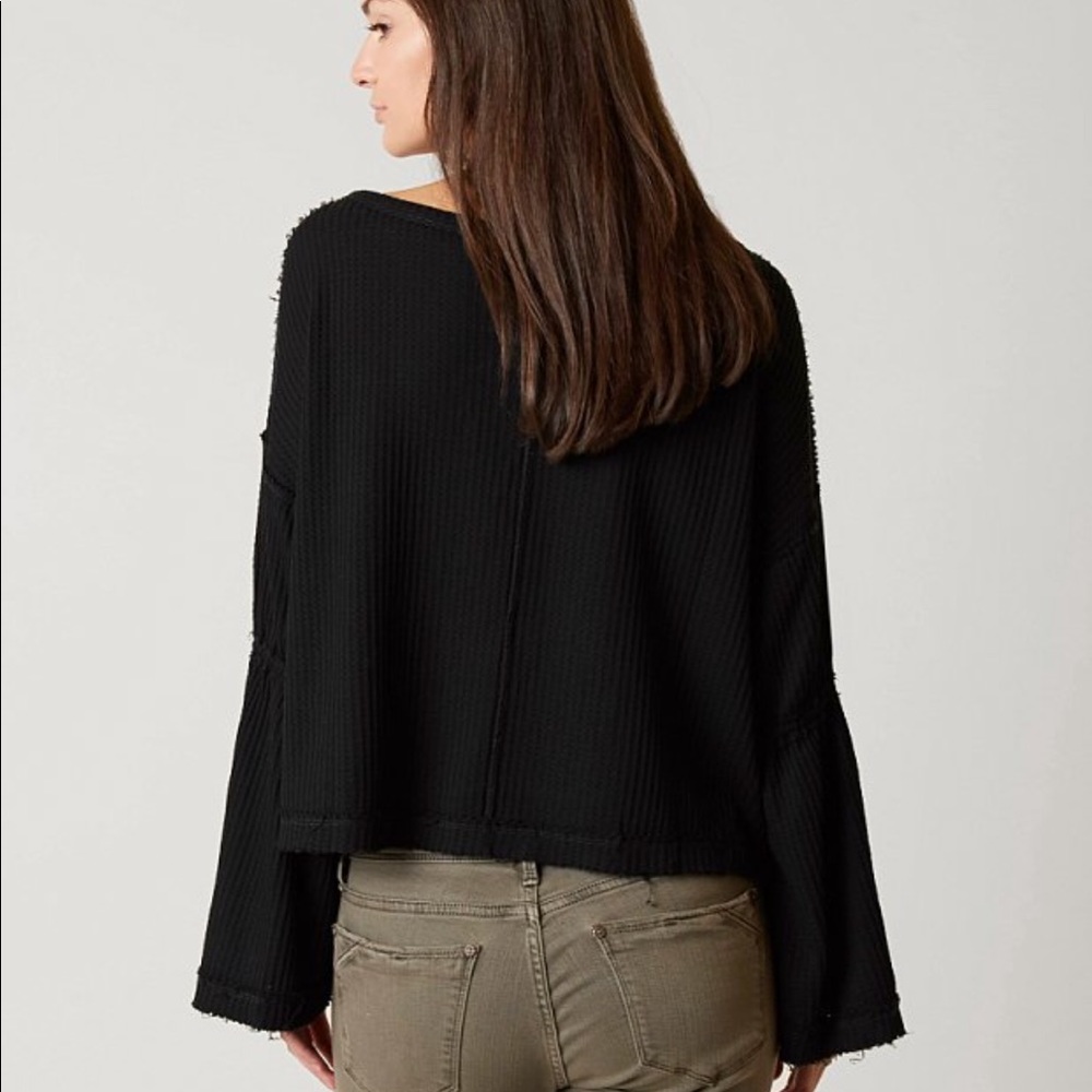 FREE PEOPLE DAHLIA V-NECK LONG SLEEVE THERMAL TOP, BLACK, SIZE XS (NWT) - Picture 2 of 8